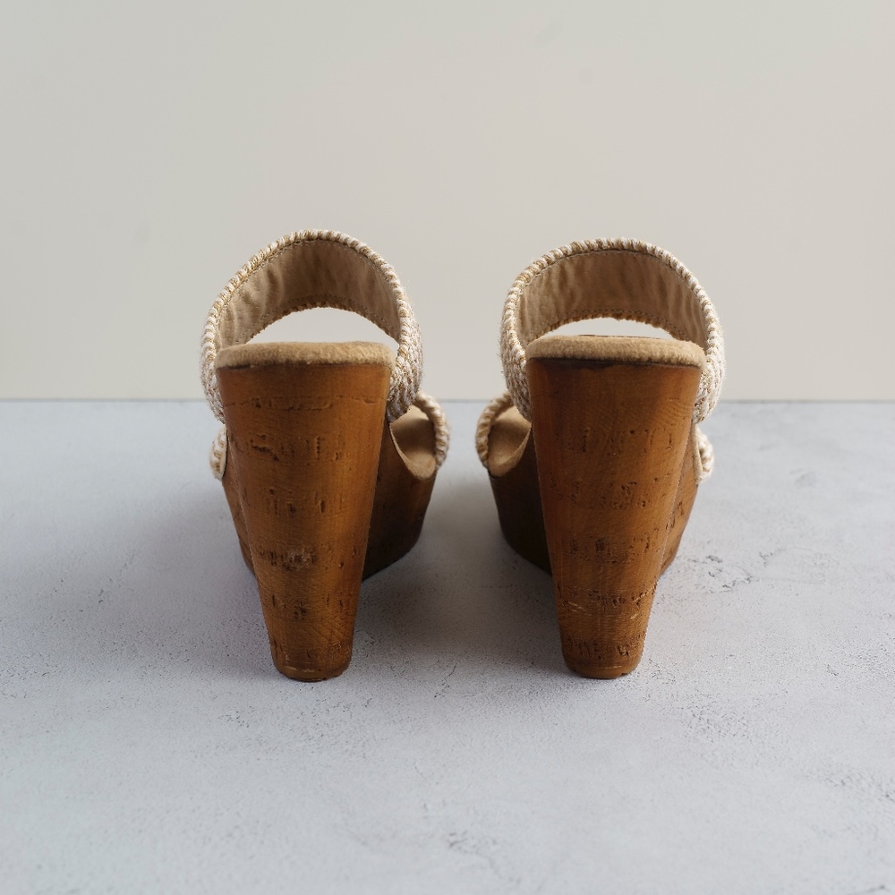 Sbicca Platform Heel - Picture 4 of 5